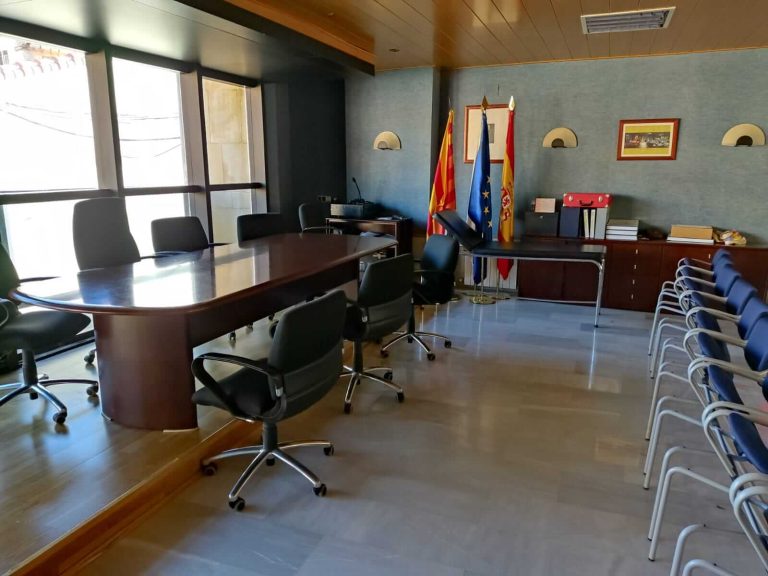 Salón de plenos del Ayuntamiento de Martín del Río